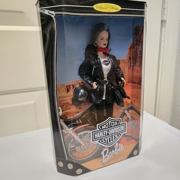 Mattel Barbie Collector's Edition Harley Davidson 1998 NIB - Picture 4 of 11